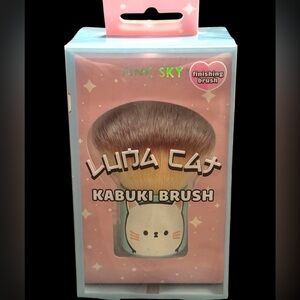 NWT•Pink Sky Luna Cat Kabuki Finishing Brush